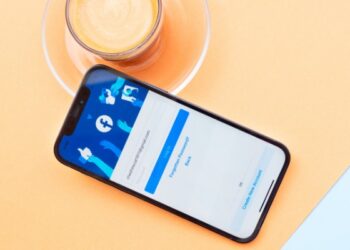 Có nên mua nick ad Facebook để hỗ trợ kinh doanh online không ?